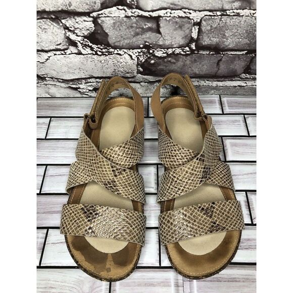 Clarks Taupe Leather Snake Skin Ankle Strap Casual Sandals Women Sz 7M US/37.5EU - Picture 2 of 16